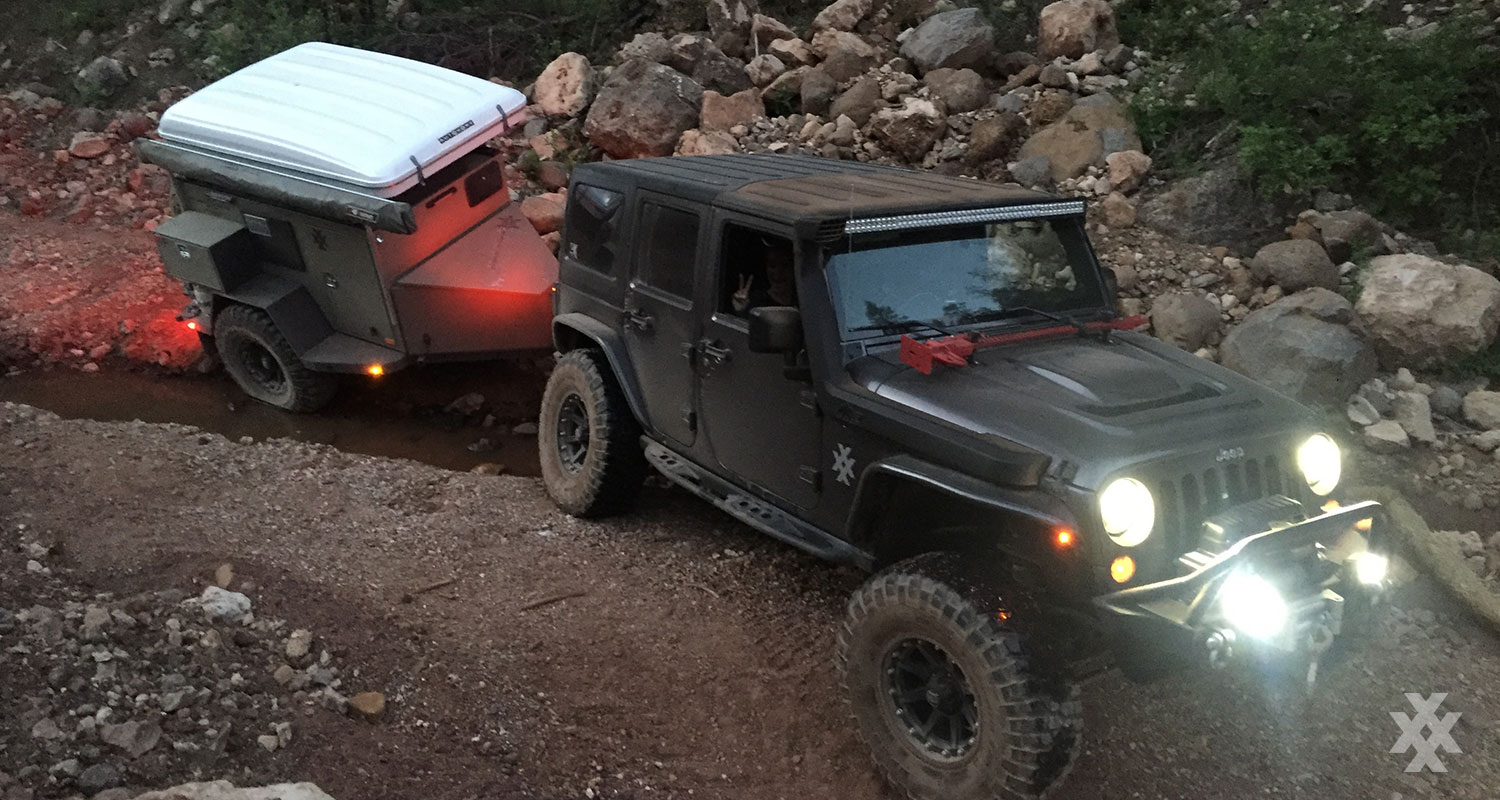 4XPEDITION Jeep Rubicon Turtleback Trailer